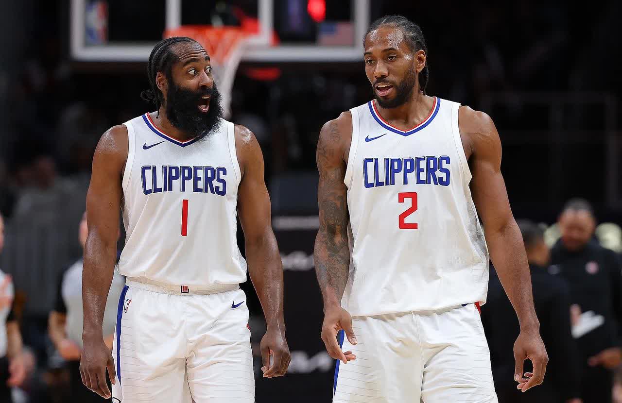 J9-哈登迎来十二赛季出色发挥，湖人观众热烈欢呼！比赛高潮迭起的简单介绍