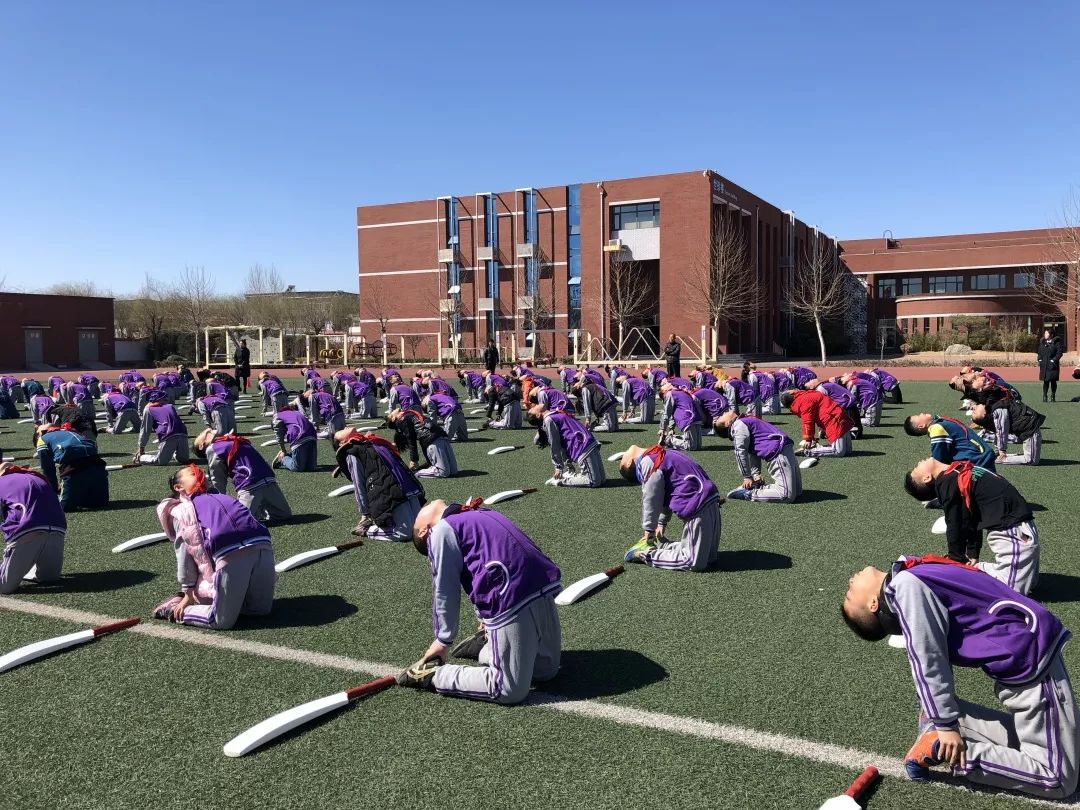 九游-关于板球锦标赛上演强强对话，嵩山霹雳队逆转东城天虎队，团队配合流畅；技战术储备厚实的信息