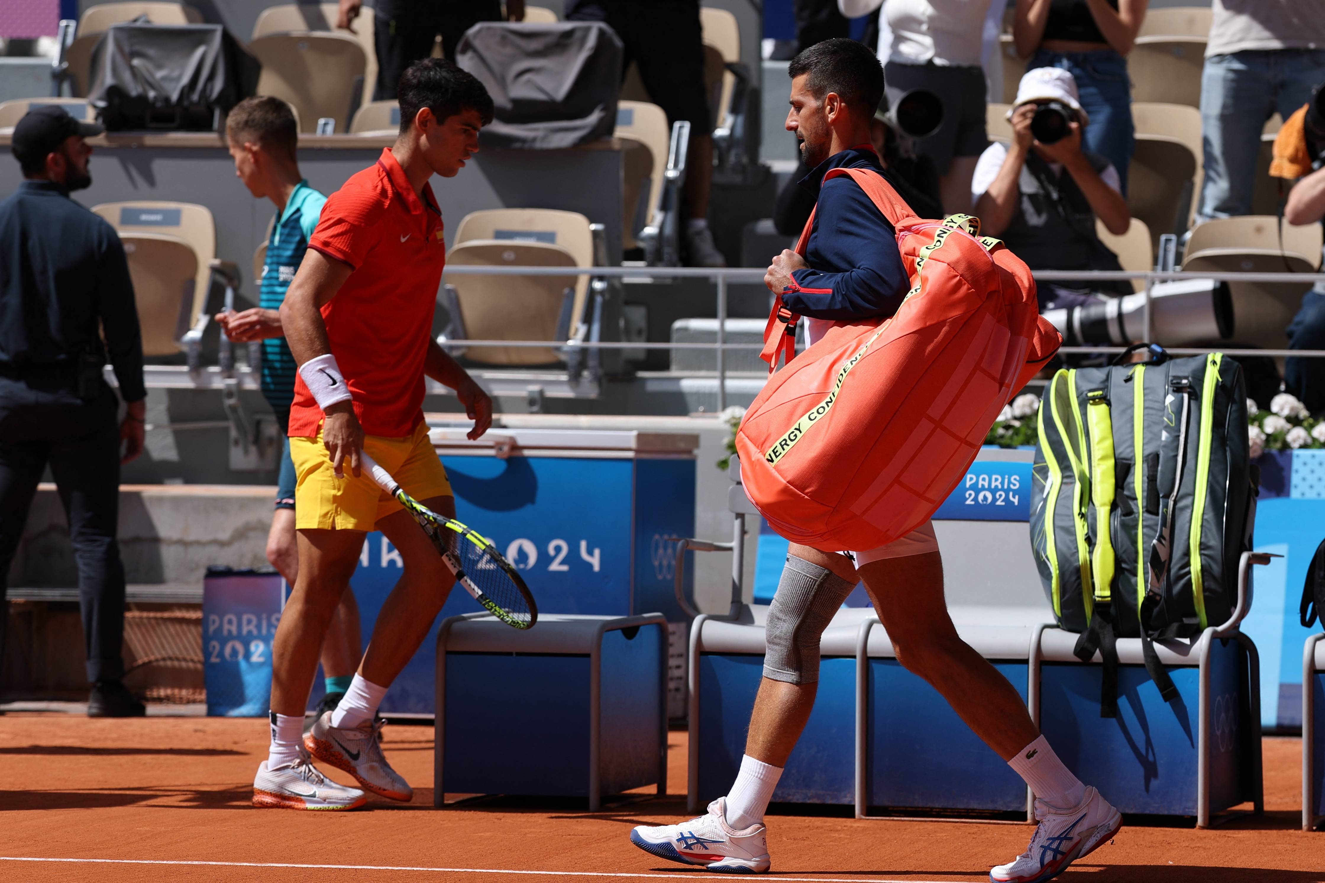 九游会-包含德约科维奇爆冷击败曼联，高光表现引爆全场！的词条