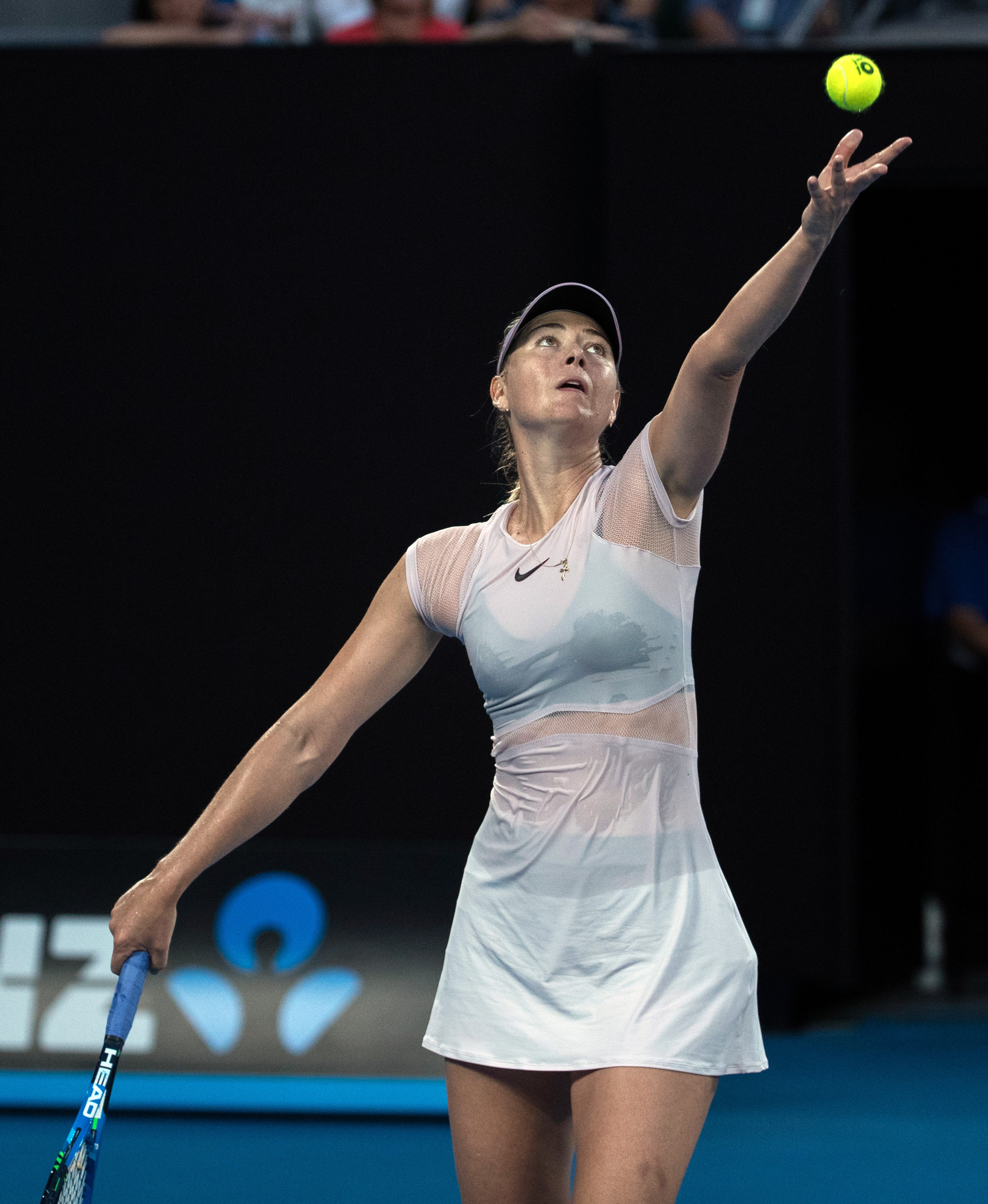 J9-莎拉波娃爆冷击败澳大利亚队，突破纪录引爆全场！的简单介绍